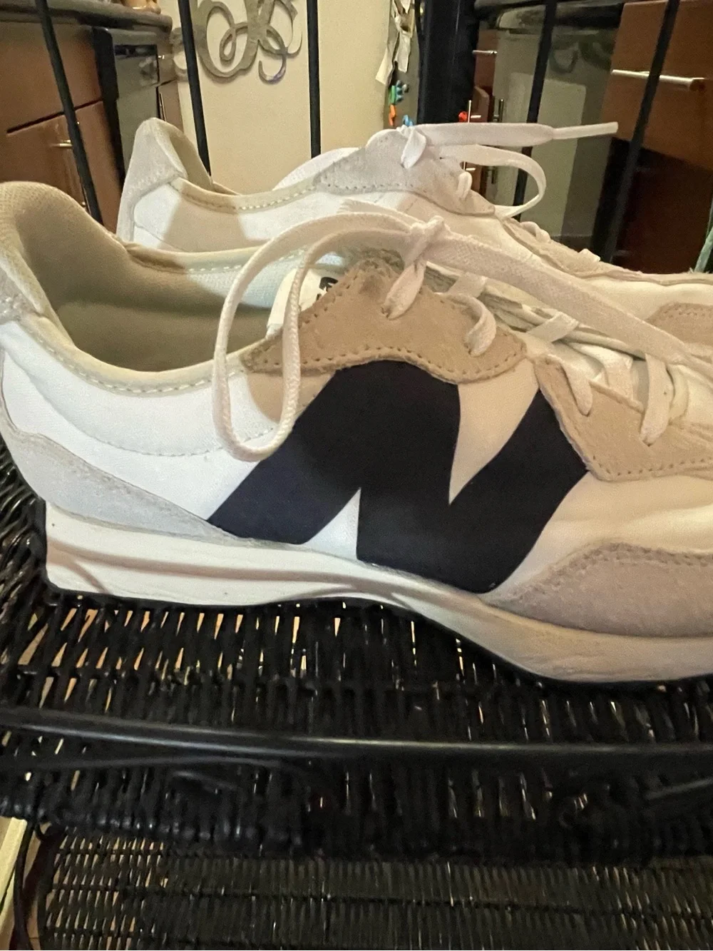 Women’s NB Casual Lace-Up Sneaker in Crème and Black. Size 7